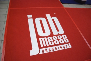 Logo der Jobmesser Düsseldorf auf dem Roten Teppich
